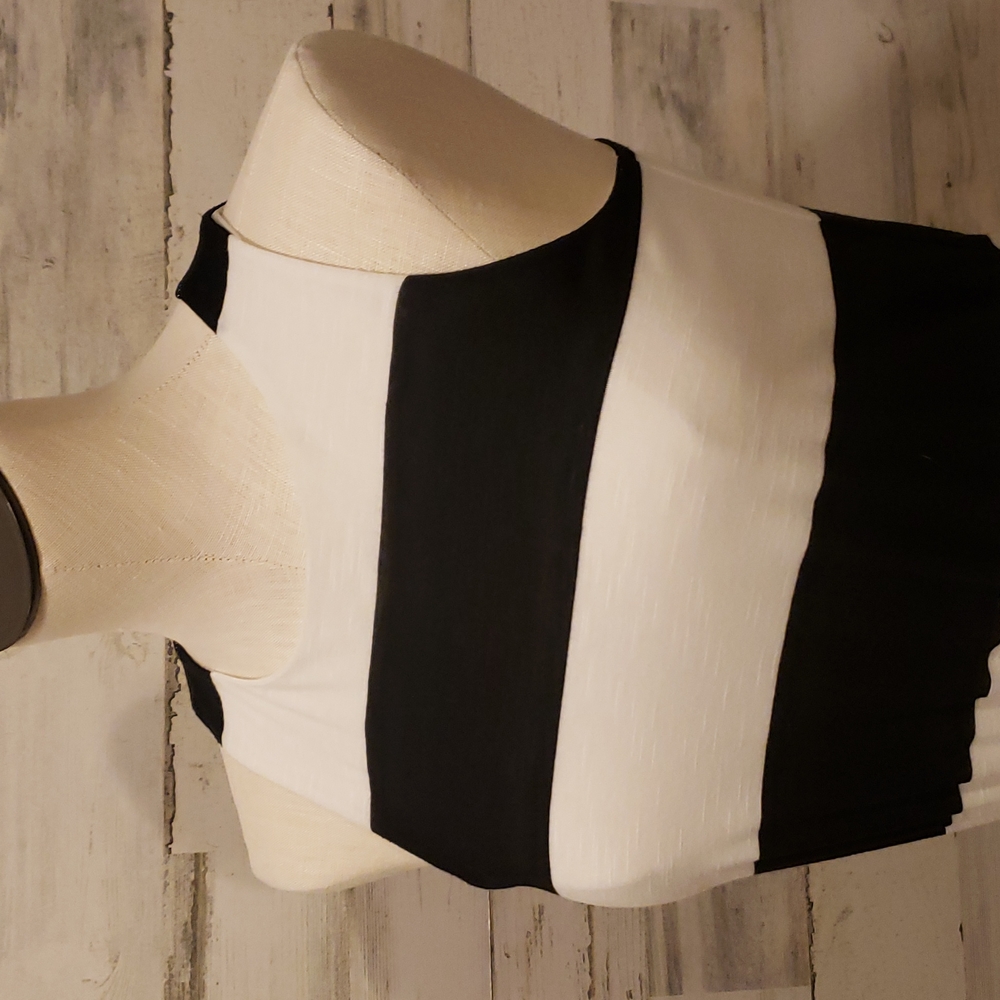 Gorgeous black and white maxi dress - Picture 3 of 8
